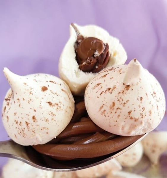 Gotas de suspiro recheada de Nutella